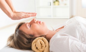 One-Hour Holistic Healing & Reiki Session with Healing Crystals ($135 Value)